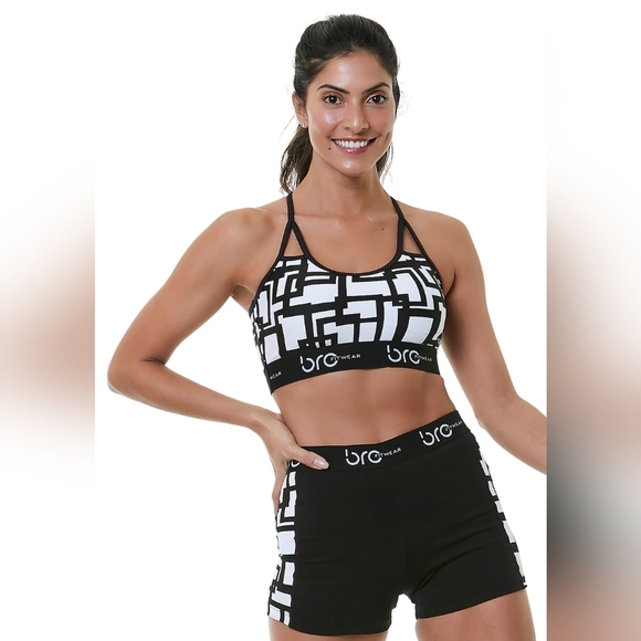 Black and White Geometric Sports Bra Top Venice Square - Picture 6 of 7